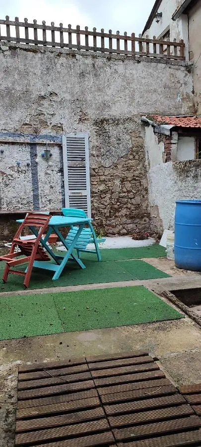 Maison De Village Au Coeur Des Combrailles Montaigut-en-Combraille 0*,